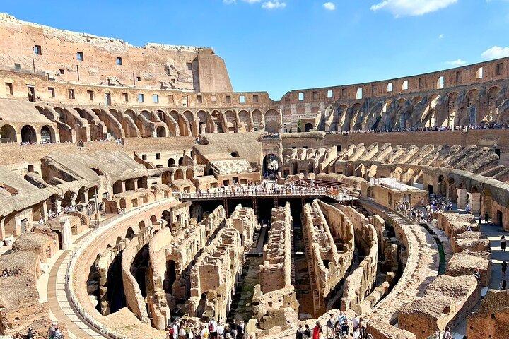 Arena del Colosseo, Palatino e Foro Romano max 12 visitatori Tour