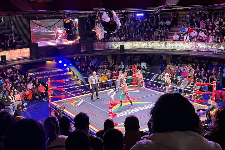 Lucha Libre Saturday Show in Mexico City (SEATS FROM BALCONY)
