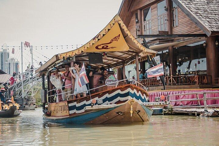 Pattaya Floating Market Ticket with 4 Regions Thai Culture