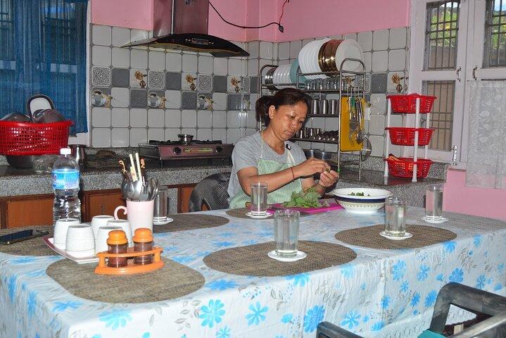 Nepalesisk madlavningskursus i Pokhara med en lokal familie