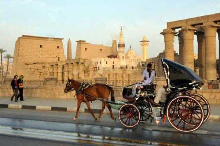 Tour privado de Luxor em 2 dias e meio com o carro e guia Priv AC