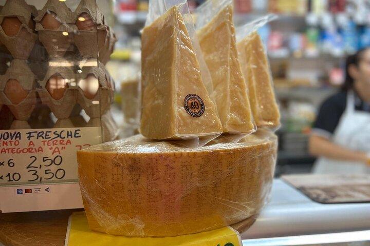Modena Food Tasting and Private Walking Tour