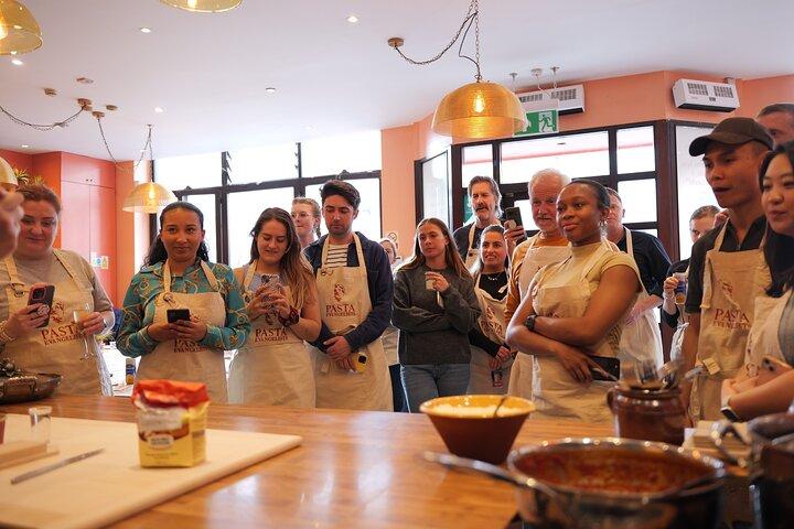 Pasta-Making & Unlimited Prosecco in London