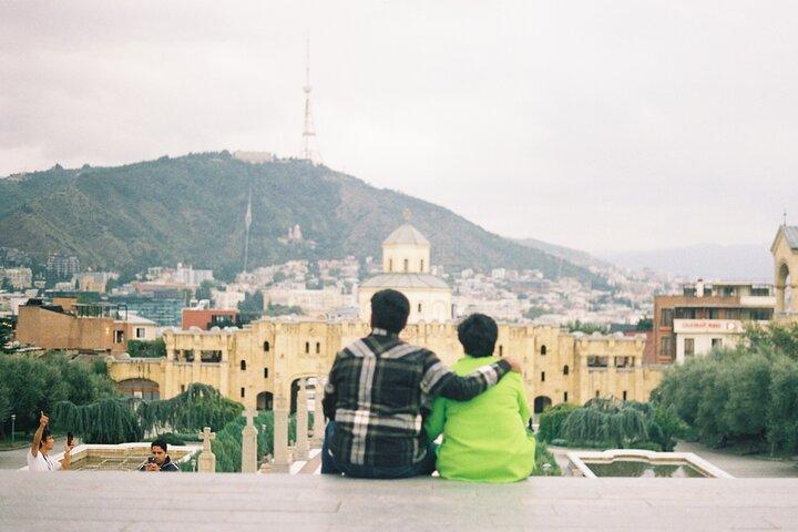 Sessão de fotos e passeio a pé em Tbilisi