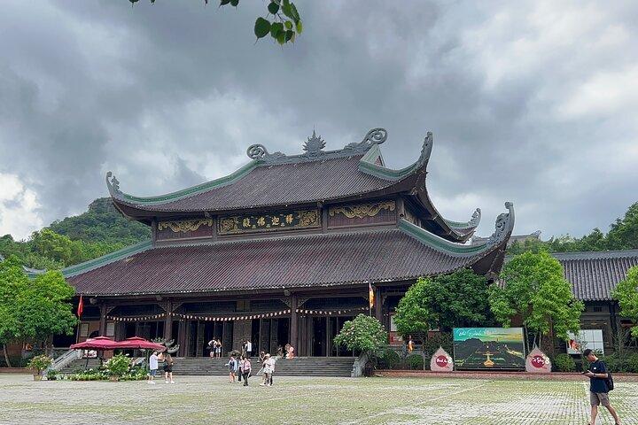2 - Day Ninh Binh Adventure : Trang An, Tam Coc, Hoa Lu & Mua Cave