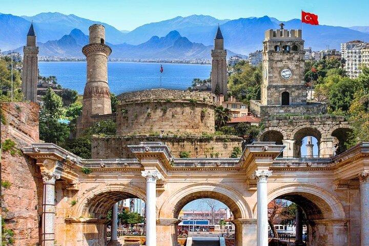 Visite privée d'Antalya avec trois cascades au départ de Belek