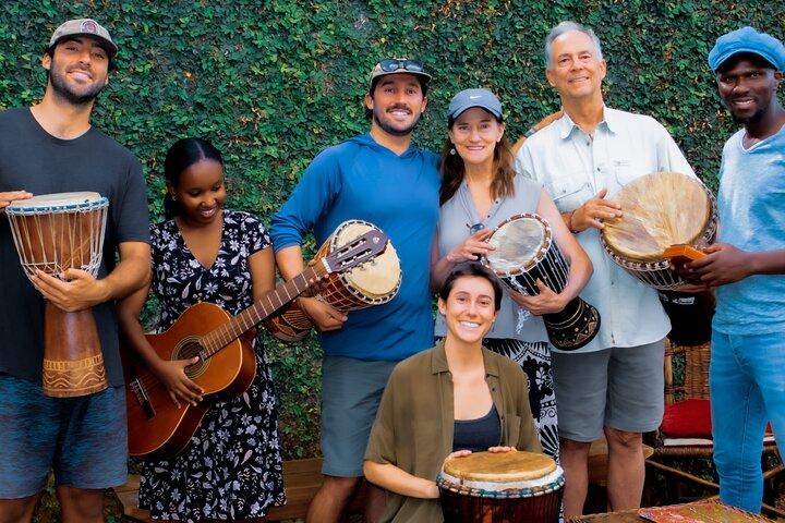 Leer djembe drummen & kook Keniaanse maaltijd met Senyor C-Jeys
