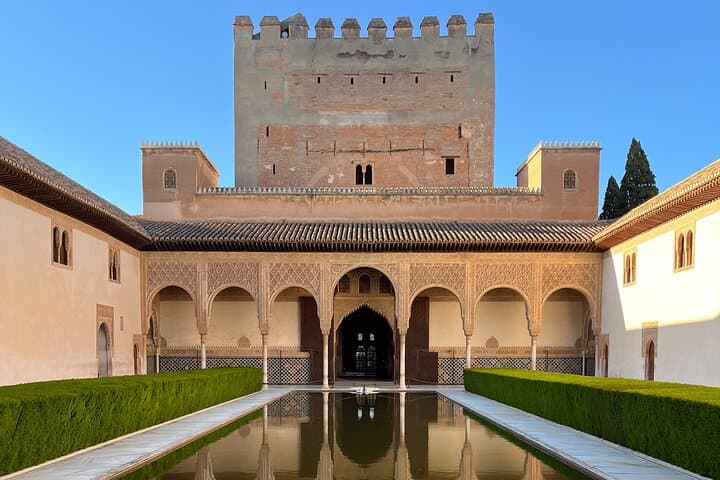 Private Tour in the Alhambra : buy your tickets and book your tour