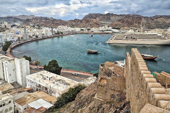 Pernottamento privato a Wadi Al Arbeieen Escursioni e nuoto