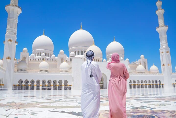 Dubai To Abu Dhabi: Grand Mosque, Royal Palace & Etihad Tower