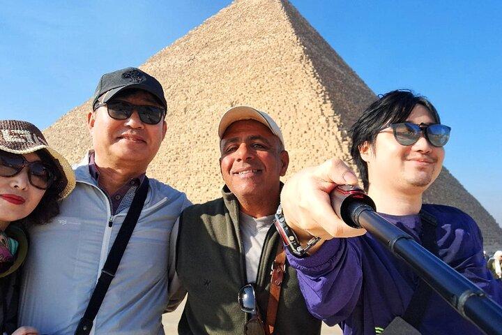 Tour de 2 días por El Cairo Museo de las pirámides Ciudadela y cueva Iglesia