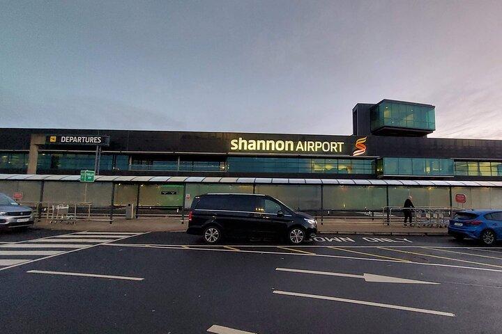 Shannon Airport naar Dublin Airport Premium Car Service