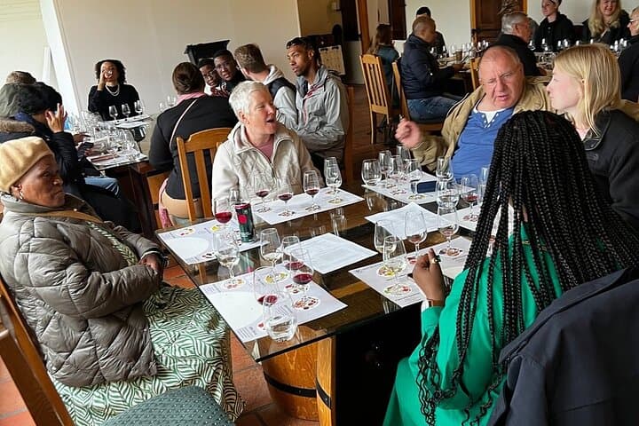 From Cape Town: Franschhoek & Stellenbosch wine tasting tour