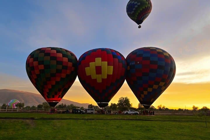Balloon Flight with Breakfast and Round Trip from CDMX