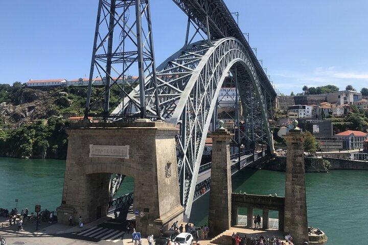 Half day in Porto with Port Wine Cellar Visit and Tasting