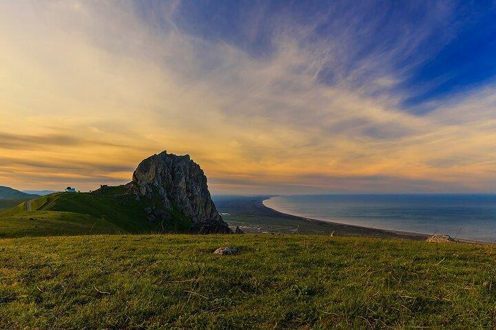Beshbarmag Berg mit Meerblick und Candy Mountains * Tagestour