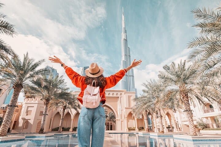 Iconic Burj Khalifa Views Experience Dubai's Skyline