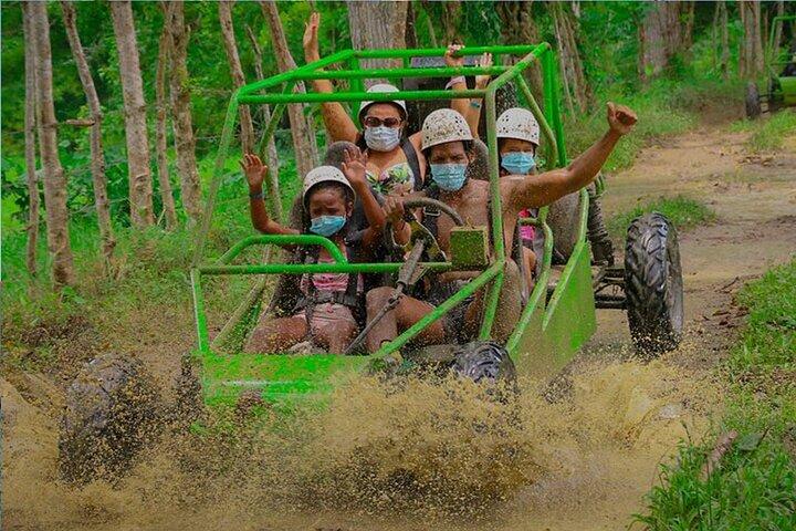 Extreme Buggy saindo de Punta Cana com transporte incluído