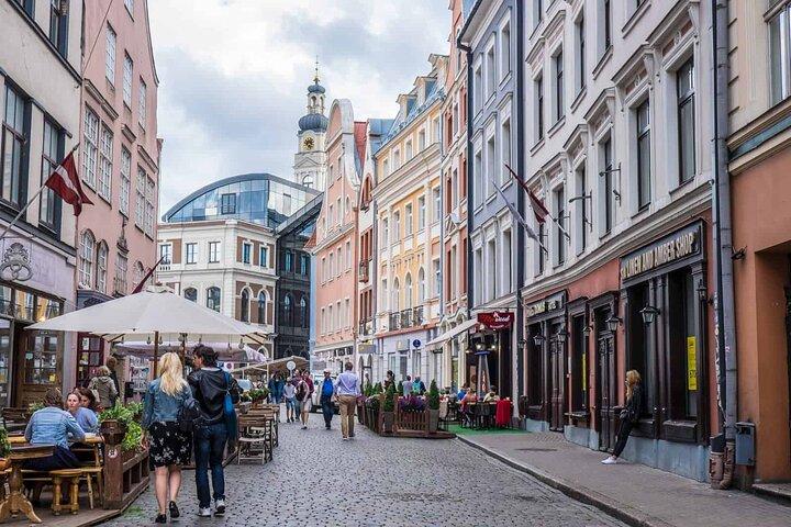 Transfert privé de Riga International Airport RIX à Riga City