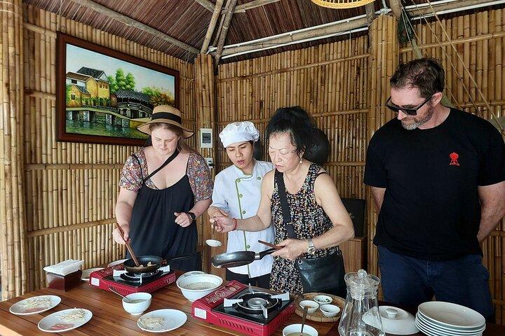 Hoteller i nærheden af Hoi An Basket Boat Riding and Cooking Class Tour