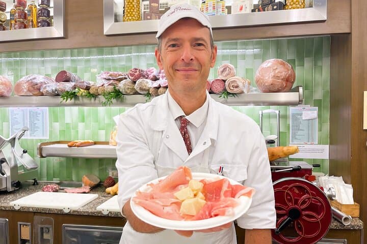 Milan Food Tasting Tour of Hidden Gems (Small Groups)