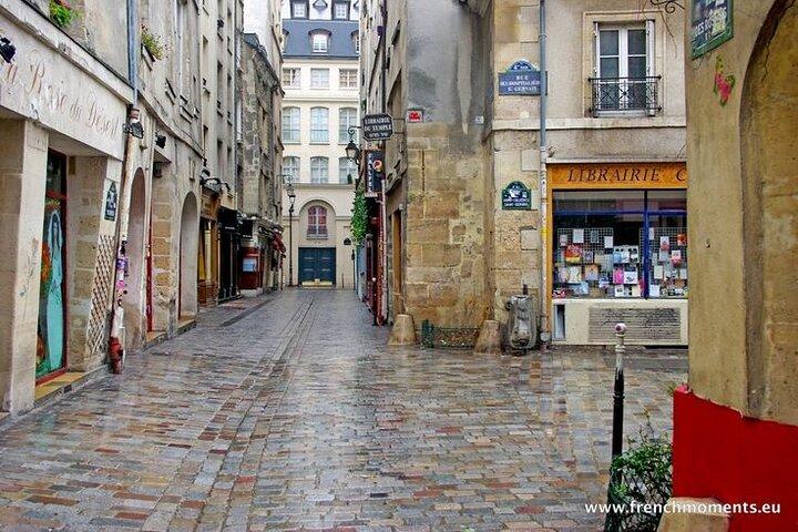 Paris La Marais District Guided Walking Tour