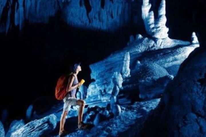 16 lignes Tyrolienne, grotte, randonnée et cascade de Biausevu