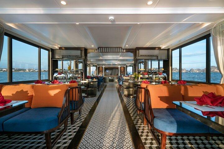 Privat dagstur till Halong Bay från Hanoi: Kryssning, grotta och ö