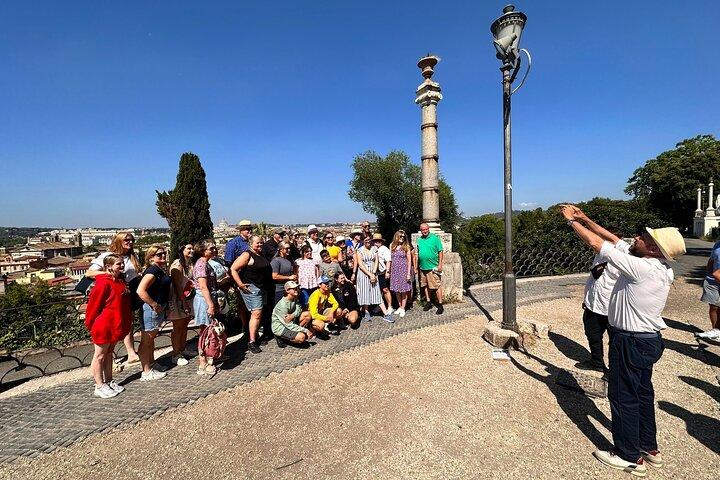 Roma: Divertente tour privato e di gruppo in Golf Cart 90 minuti