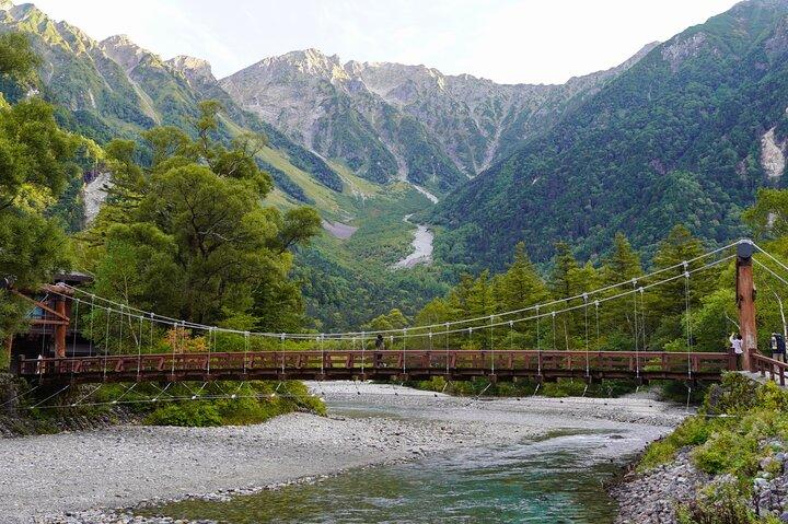 De Nagoya: caminhada guiada Kamikochi nos Alpes Japonês