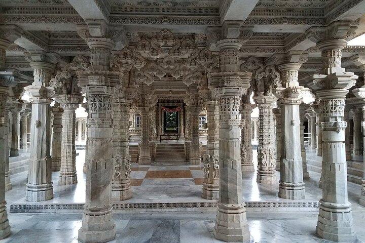 Excursion privée d'une journée au mont Abu depuis Udaipur en voiture