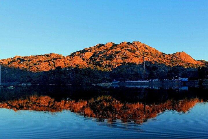 Excursion privée d'une journée au mont Abu depuis Udaipur en voiture