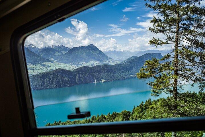 チューリッヒ: リギクイーンオブマウンテンズとルツェルン旅行への小グループ
