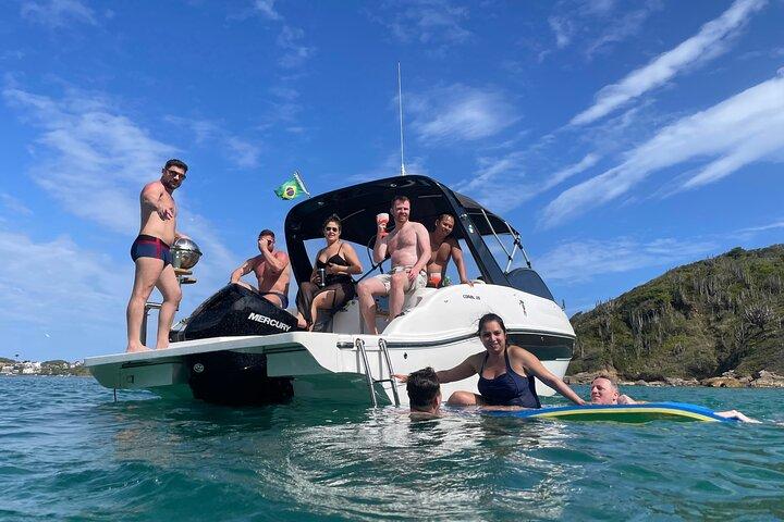 Tour privato in lancia per le belle spiagge e le isole di Búzios