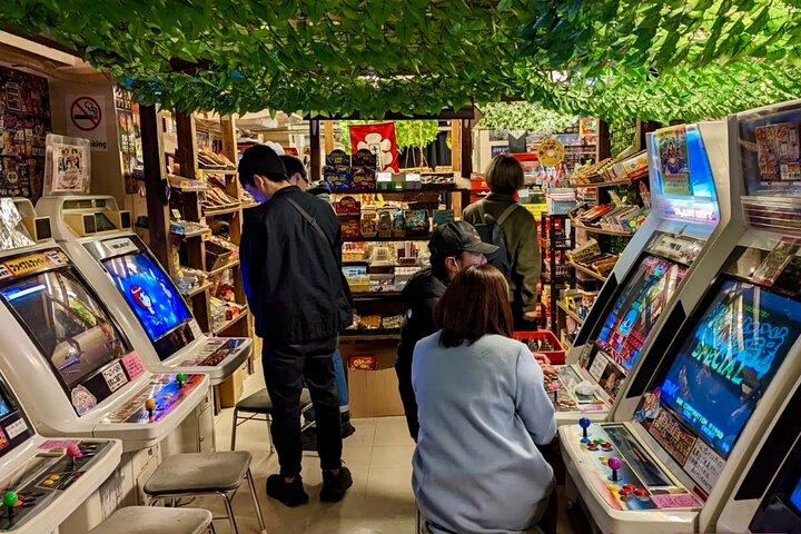 東京オタクプライベートツアーアニメとマンガに関する場所を訪問