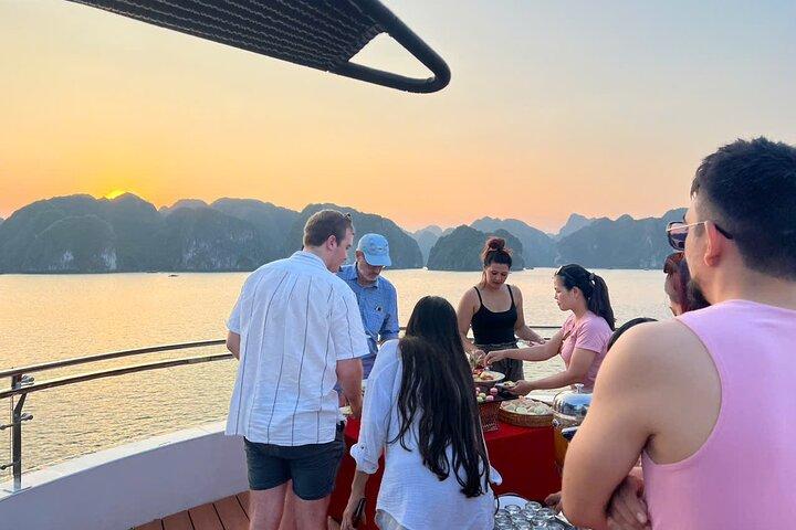 Lan Ha Bay Luxe dagtrip met waterglijbaan, jacuzzi van Cat Ba