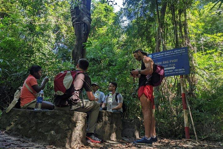 Explore o Parque Nacional Cat Ba: Caminhada, bicicleta e caiaque através da natureza