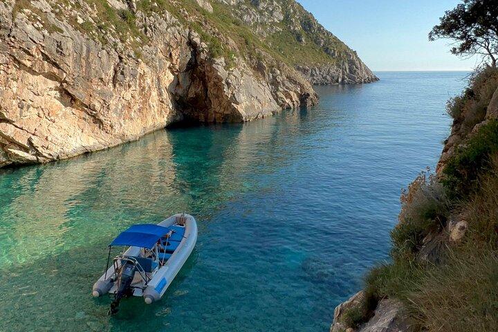 Speedboot ervaring naar Haxhi Ali Cave Vlore