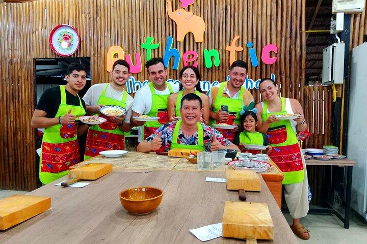 Clase de Cocina de Medio Día por Auténtica Cocina Tailandesa