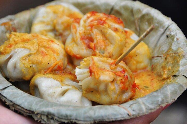 Walking Food Tour: Degustação de comida e bebida com guia em Kathmandu