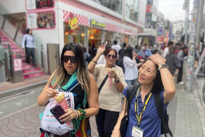 Tokyo: Harajuku "Kawaii" Pop Culture Shopping tour