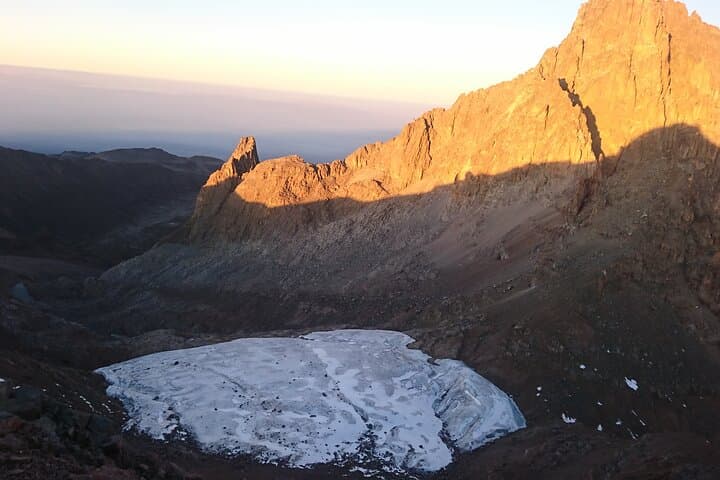 Mount Kenya 5 Day Hike Sirimon to Chogoria