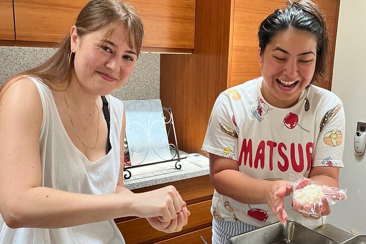 Gluten-Free Japanese Cooking Class in Tokyo: Gyoza &Karaage