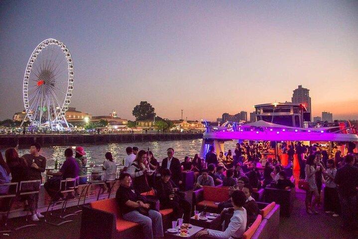 Bangkok: Chao Phraya River Party Cruise with Buffet and Drink