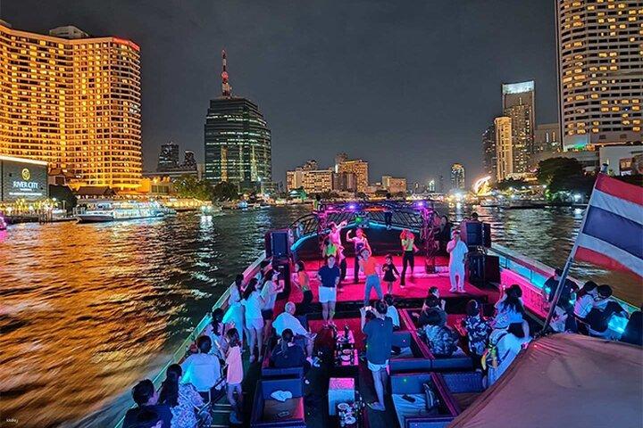 Bangkok: Chao Phraya River Party Cruise with Buffet and Drink