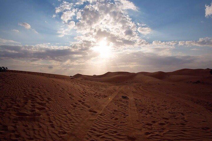 Wüstensafari mit Red Dune Buggy und Kamelritt Dubai