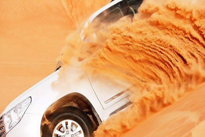 Morgendliche Wüstensafari mit Red Dune Buggy und Kamelritt Dubai
