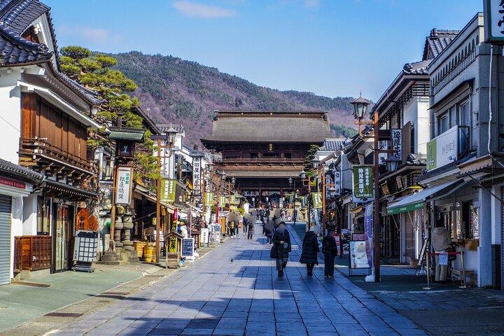 Nagano Zenkoji Tempel und Sake Tasting Private Tour von Tokio