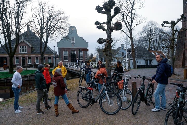 Amsterdam E Bike Tour to the Windmills of Zaanse Schans