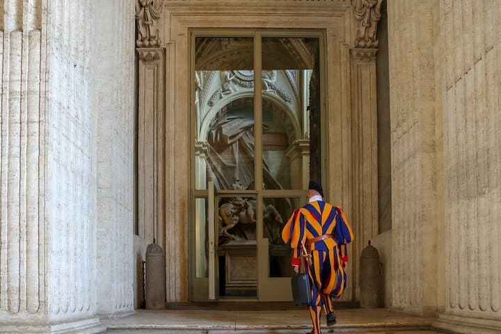 Rome: St. Peter's Basilica, La Pietà and Papal Tombs Tour